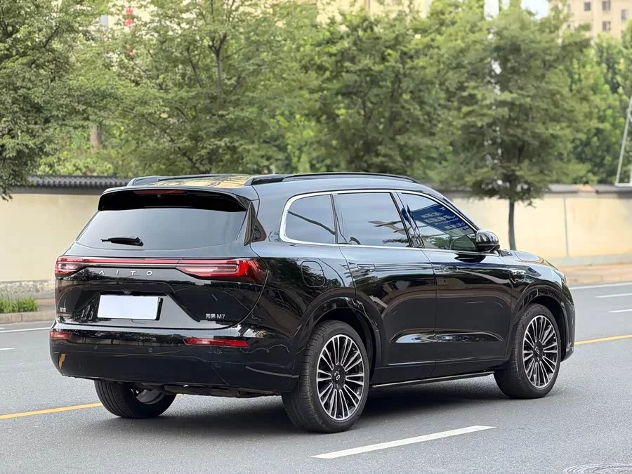AITO Wenjie M7