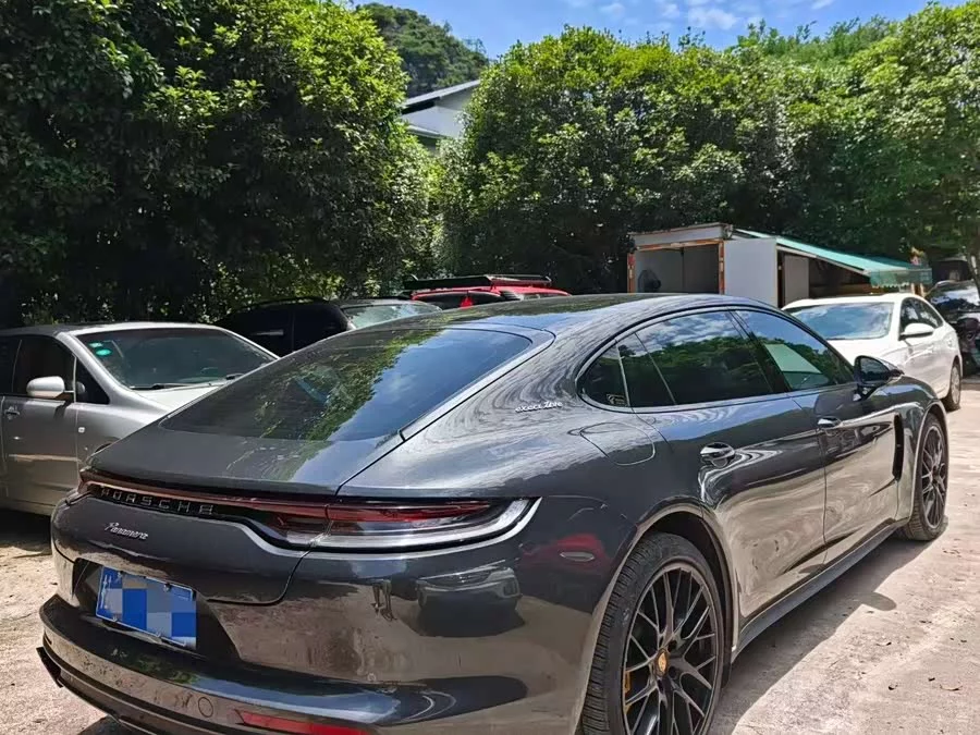 Porsche Panamera