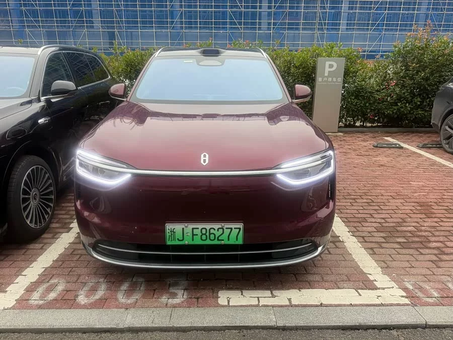 AITO Wenjie M7