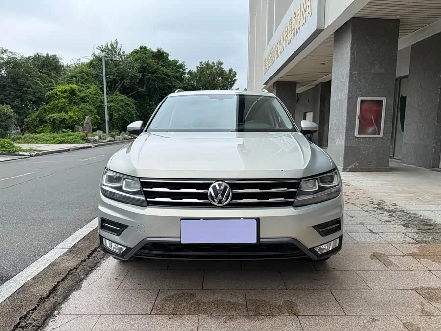 Volkswagen Tiguan L