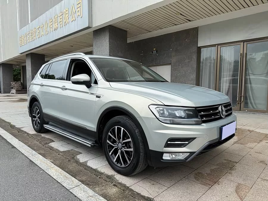 Volkswagen Tiguan L
