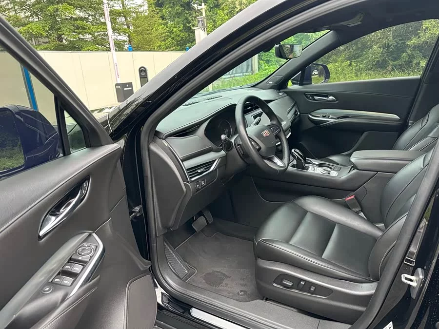 Cadillac XT4