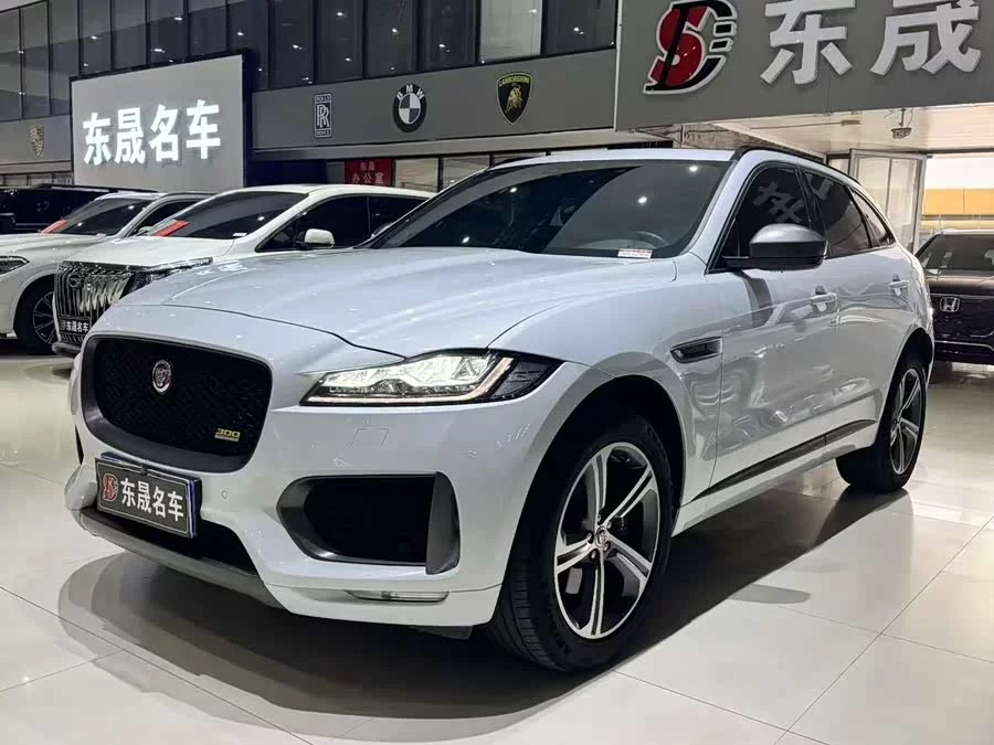 Jaguar F-PACE