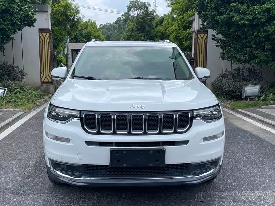 Jeep Commander