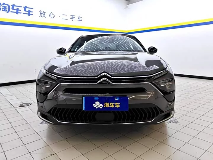 Citroën Versailles C5 X