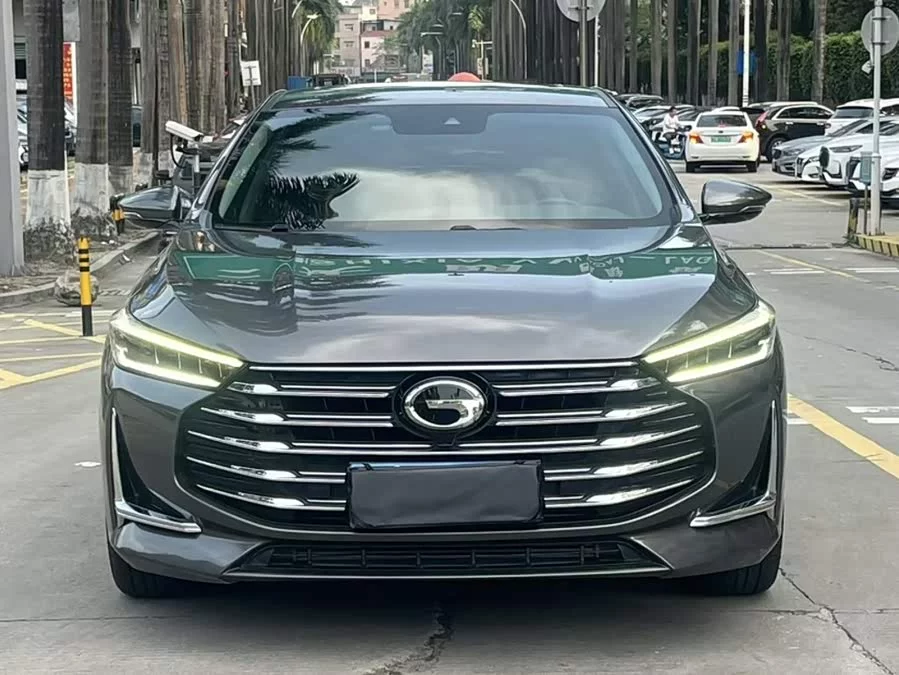 GAC Trumpchi GA8