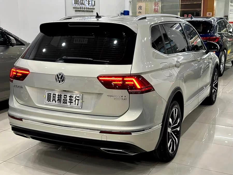 Volkswagen Tiguan L