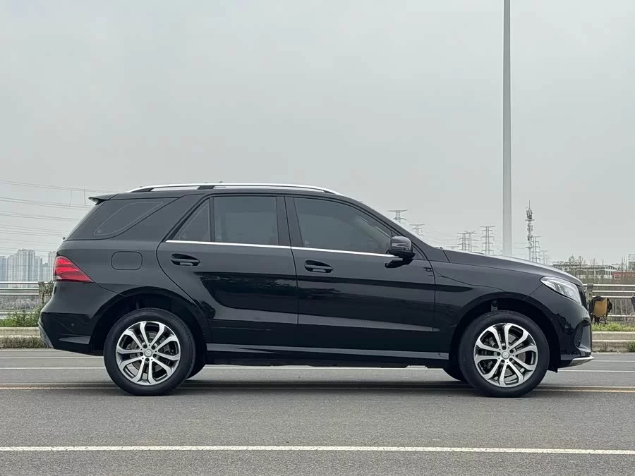 Mercedes Benz GLE (Imported)