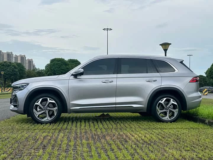 Geely Xingyue L