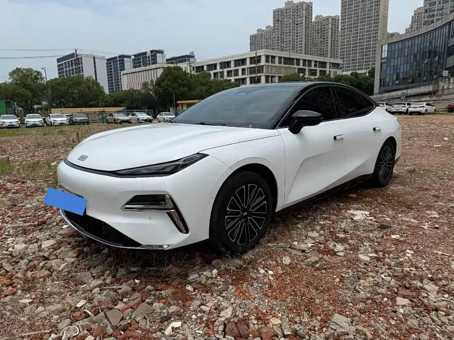 Geely Galaxy Star 8