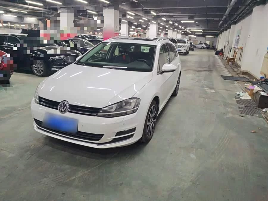 Volkswagen Golf