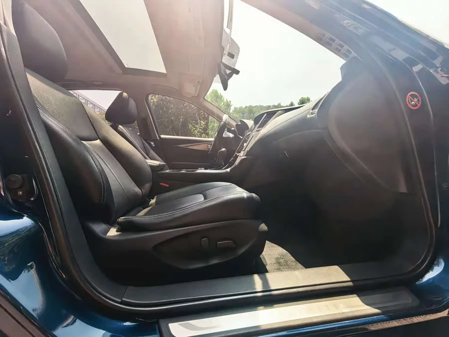 Infiniti Q50L