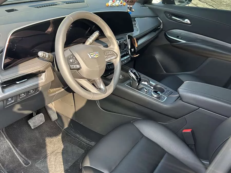 Cadillac XT4