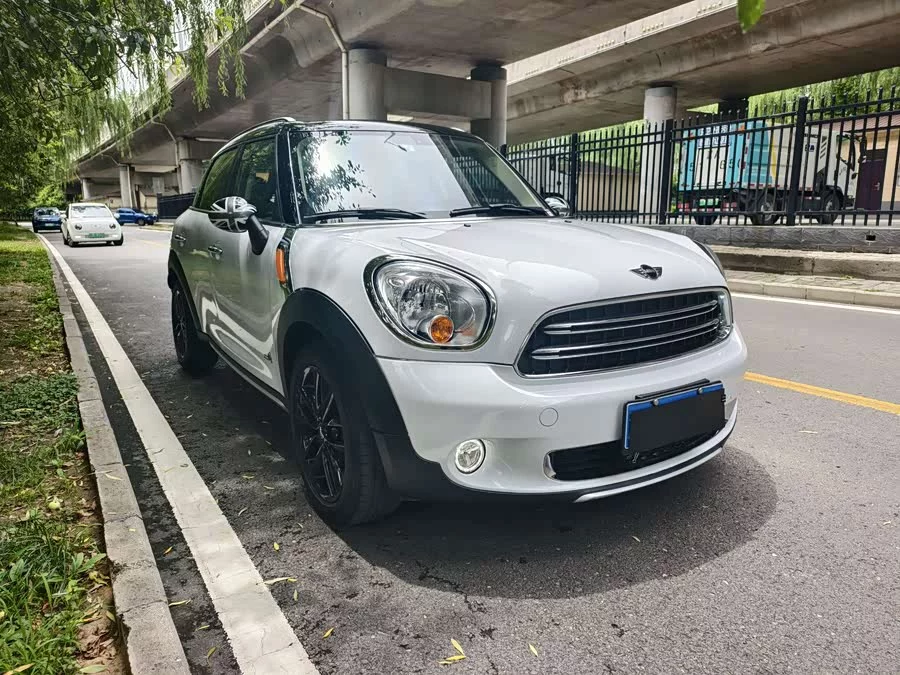 MINI COUNTRYMAN