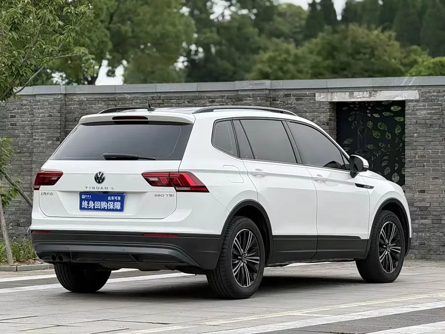 Volkswagen Tiguan L