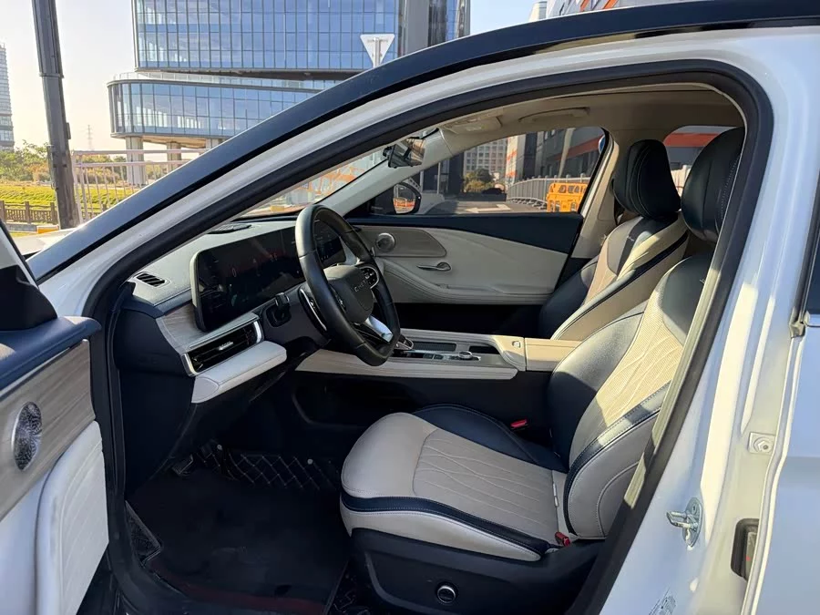 Chery Arrizo 8