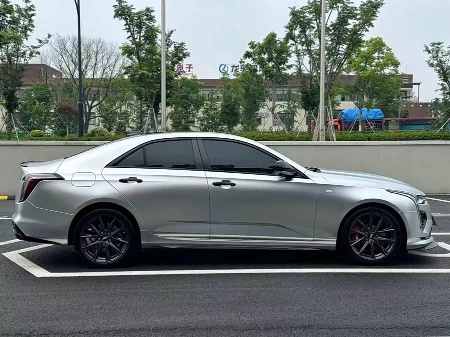 Cadillac CT4