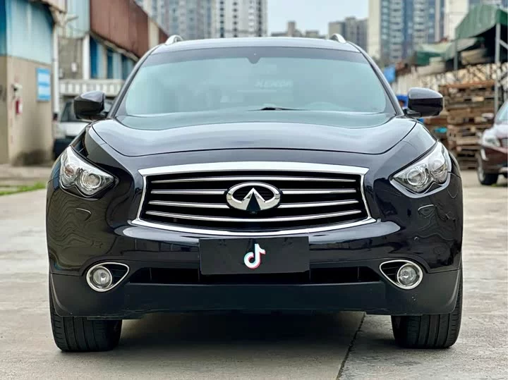 Infiniti FX