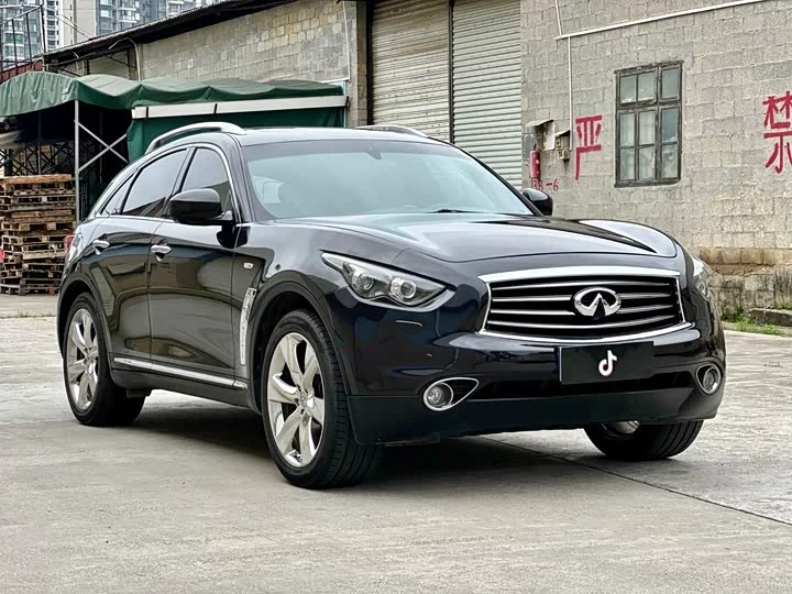 Infiniti FX