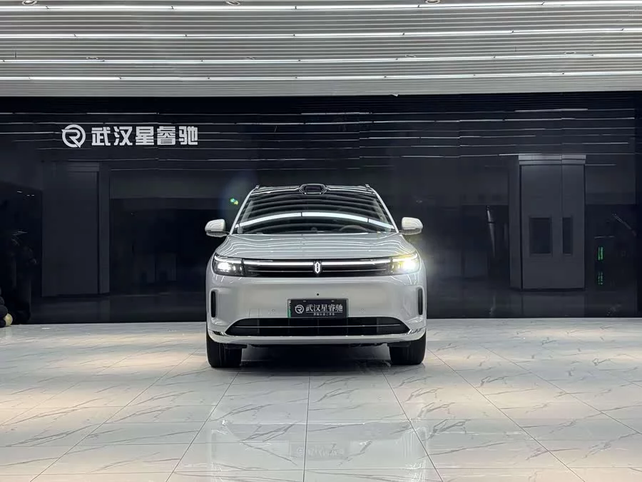 AITO Wenjie M7