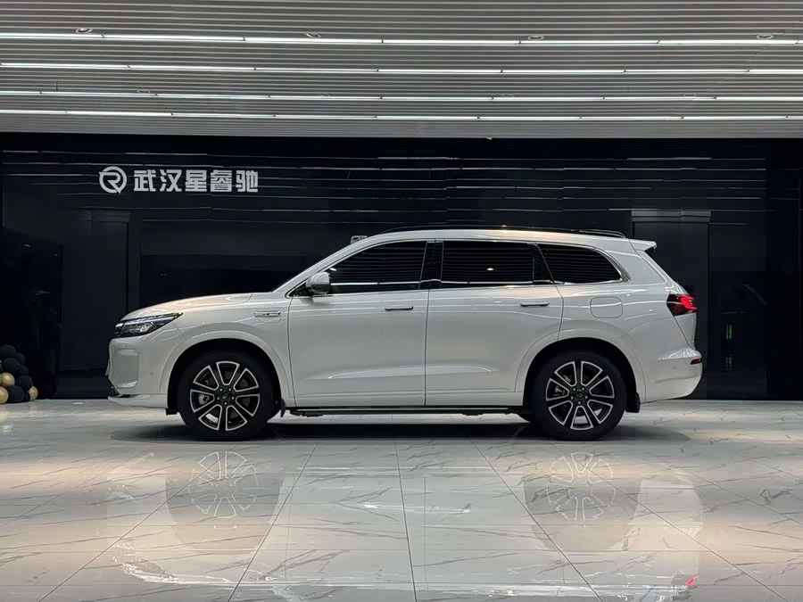 AITO Wenjie M7