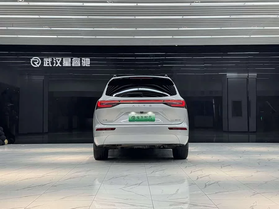 AITO Wenjie M7