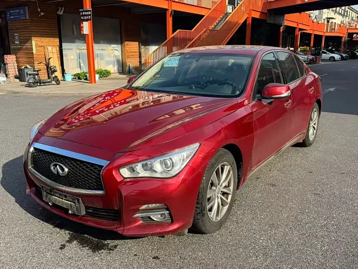 Infiniti Q50L