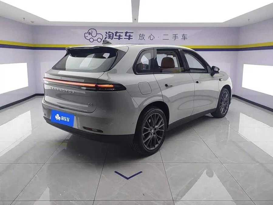 Leapmotor C10