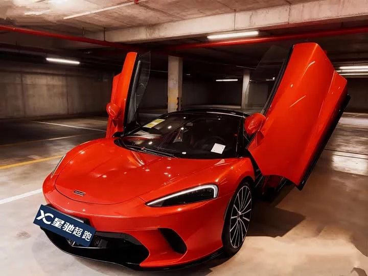 McLaren GT
