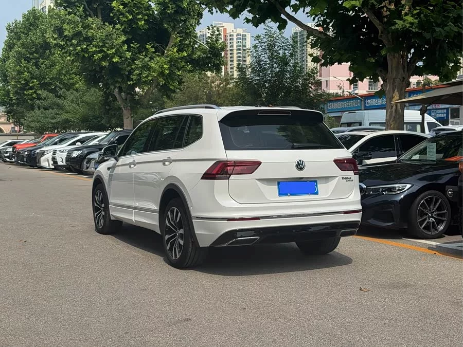 Volkswagen Tiguan L