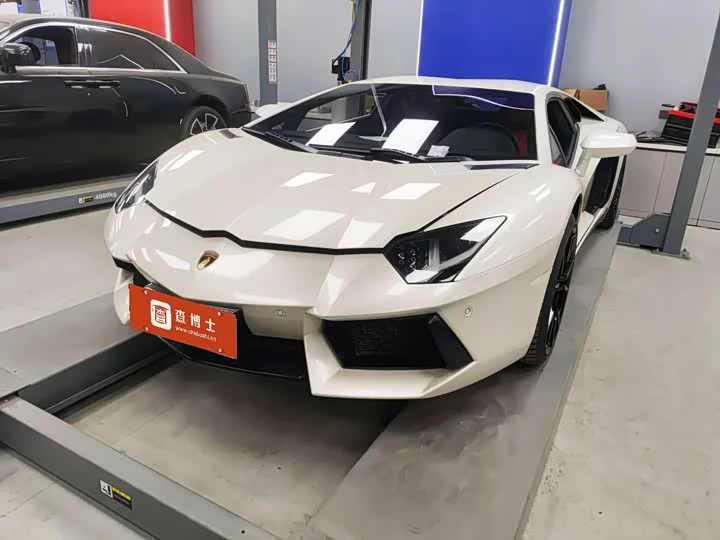 Lamborghini Aventador