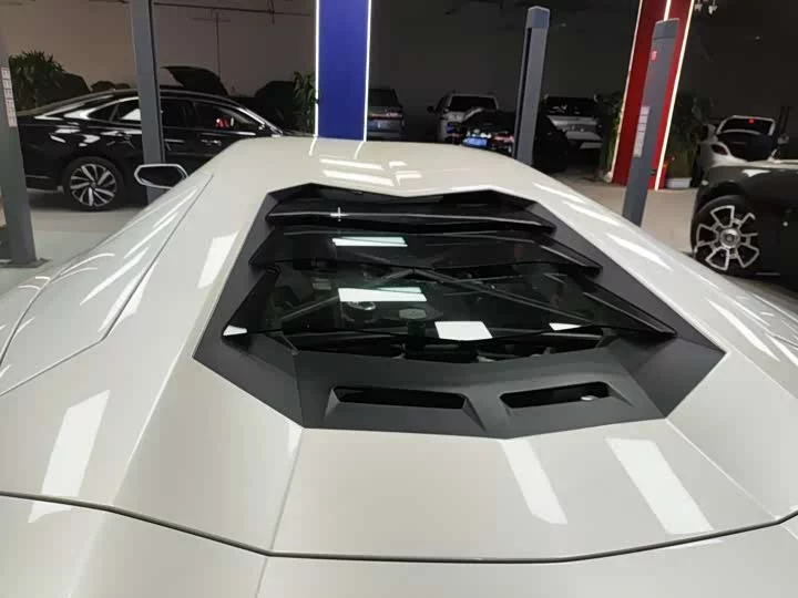 Lamborghini Aventador