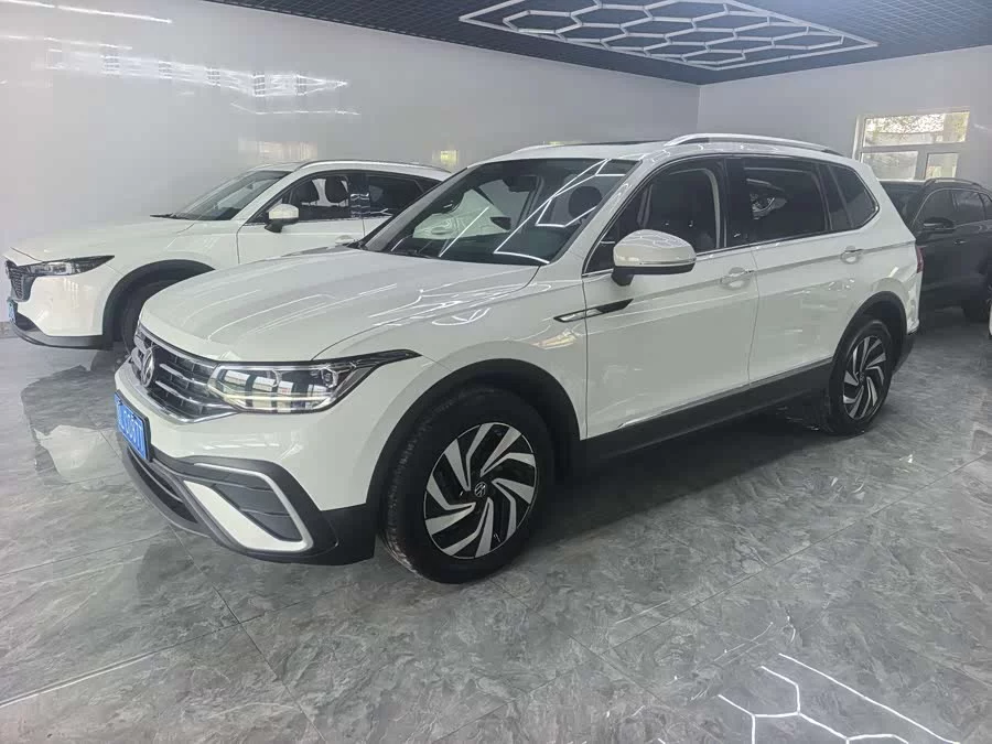 Volkswagen Tiguan L