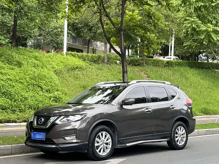 Nissan Qijun