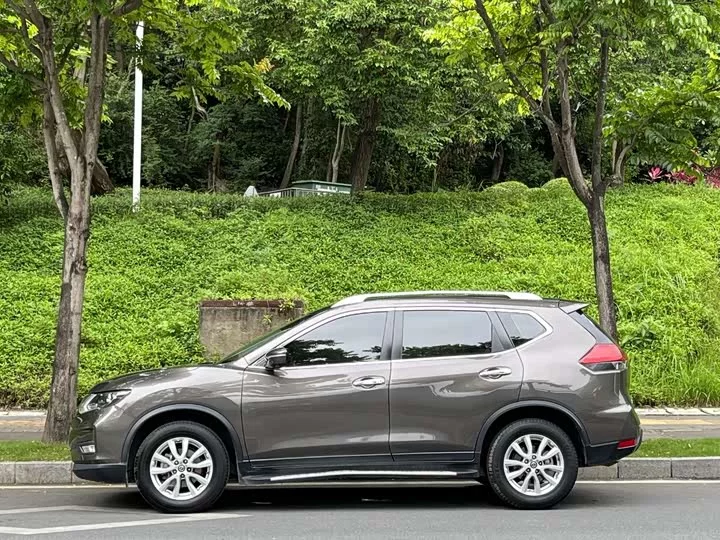 Nissan Qijun