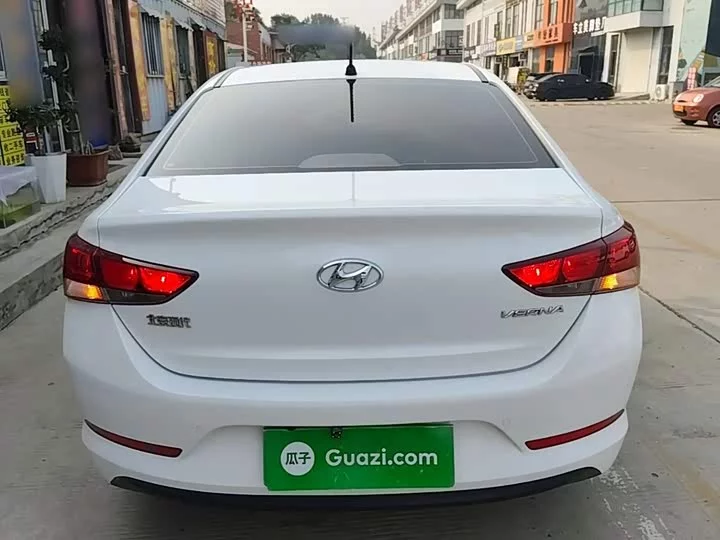 Hyundai Accept