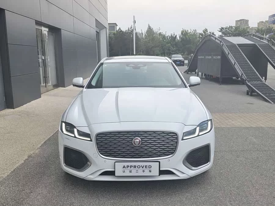 Jaguar XFL
