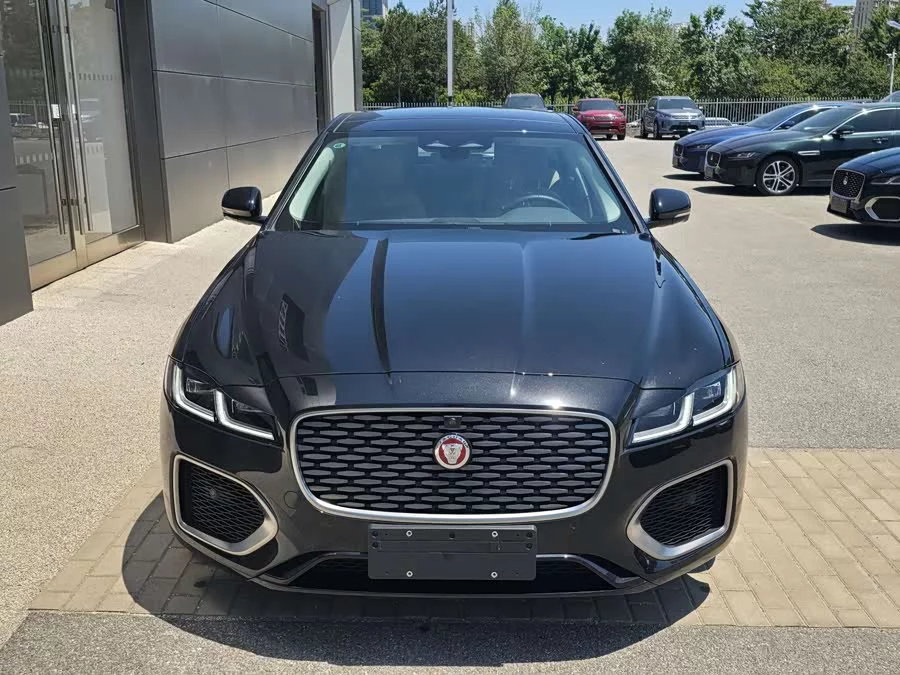 Jaguar XFL