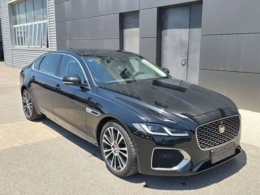 Jaguar XFL
