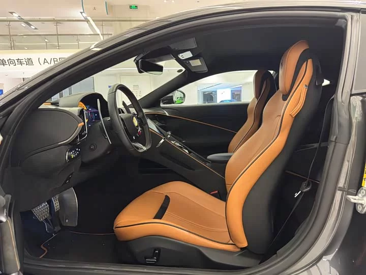 ferrari Roma