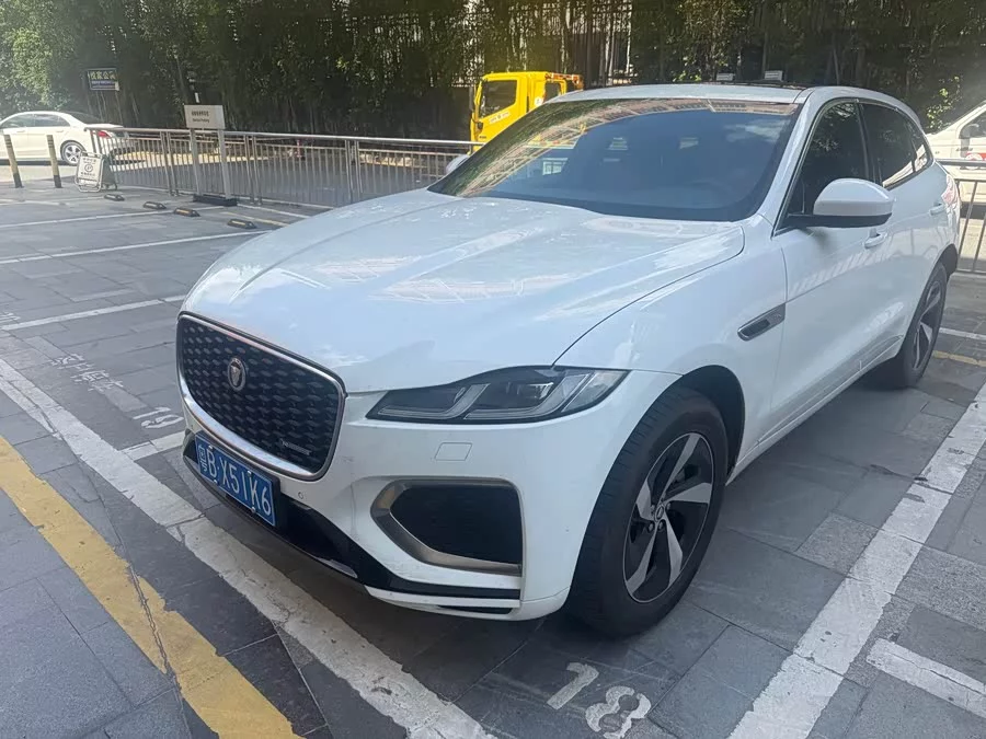 Jaguar F-PACE