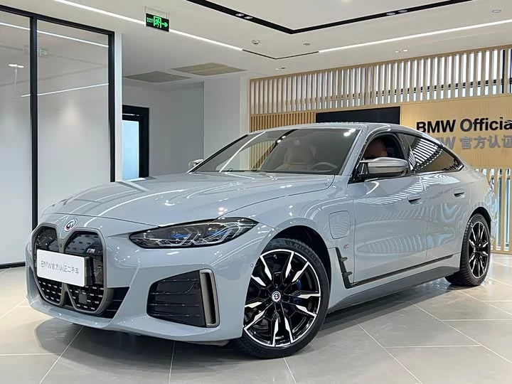 BMW i4