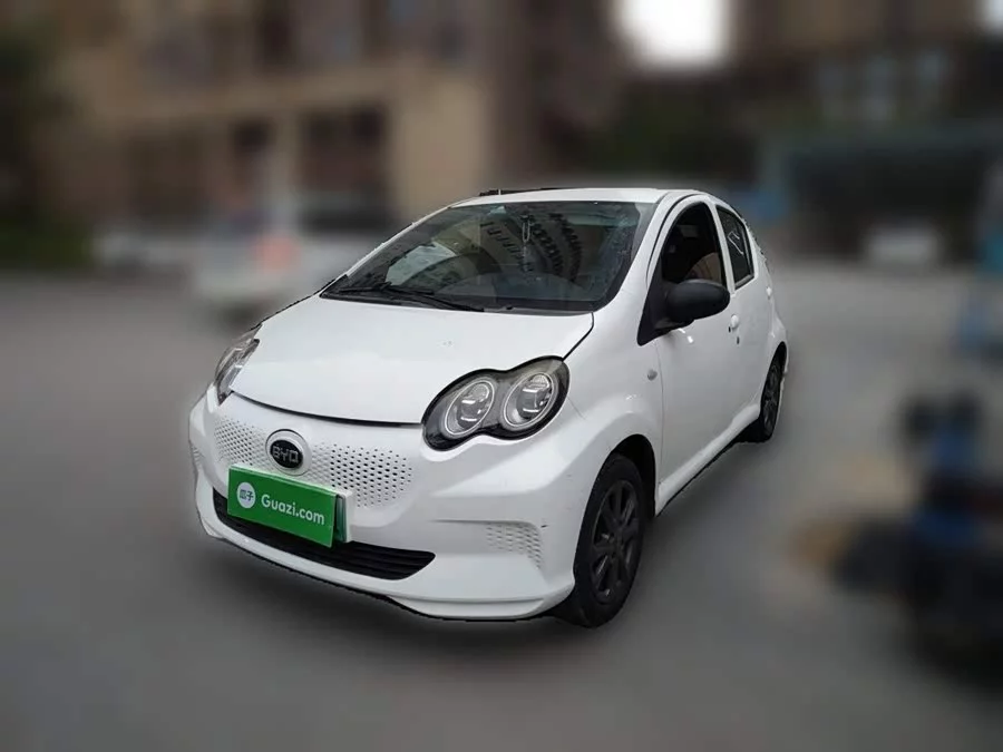 BYD e1
