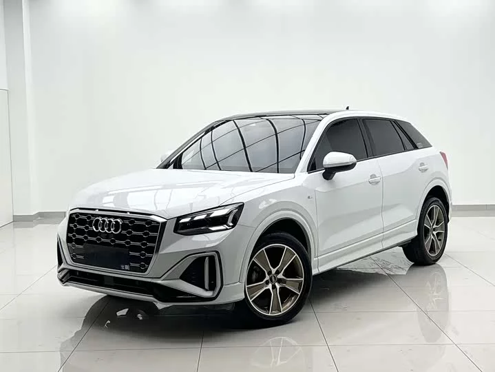 Audi Q2L