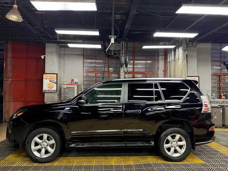 Lexus GX