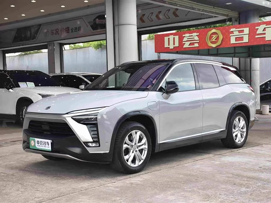 NIO ES8