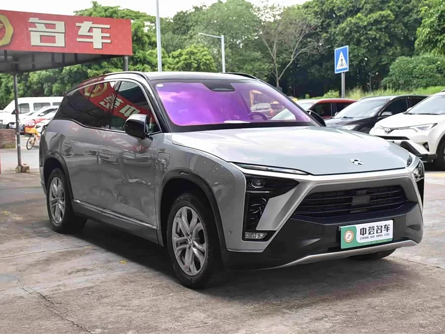NIO ES8