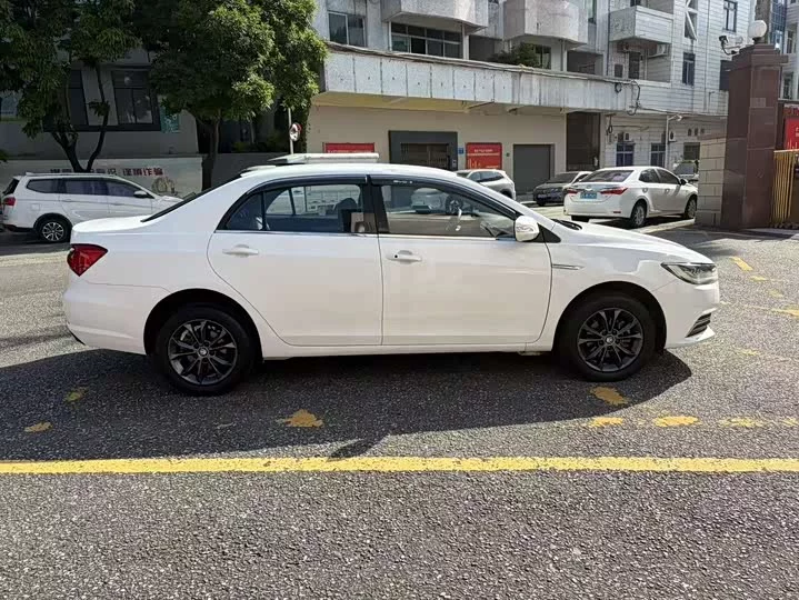 BYD Qin