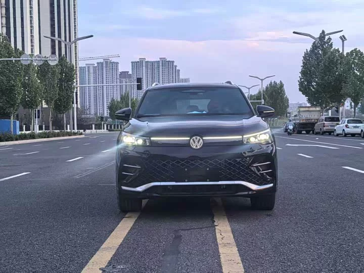 Volkswagen Tiguan L