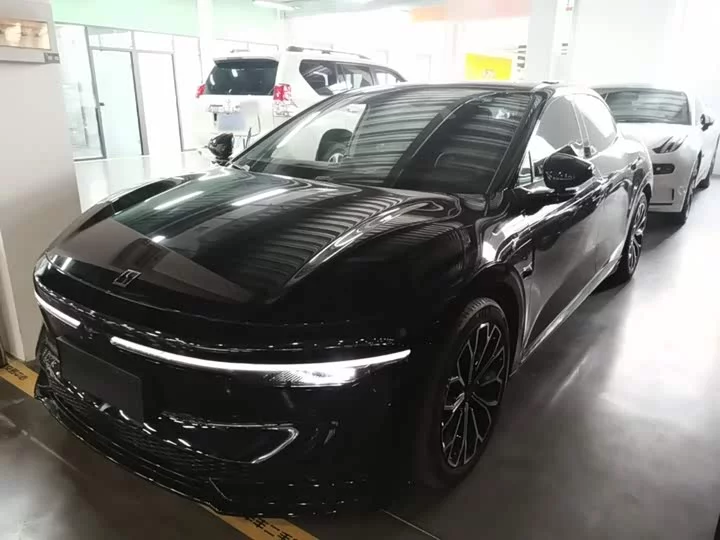 ZEEKR 007